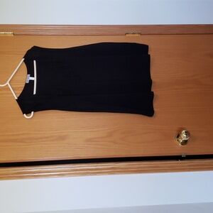 Womens plus size 3X Black sleeveless top.